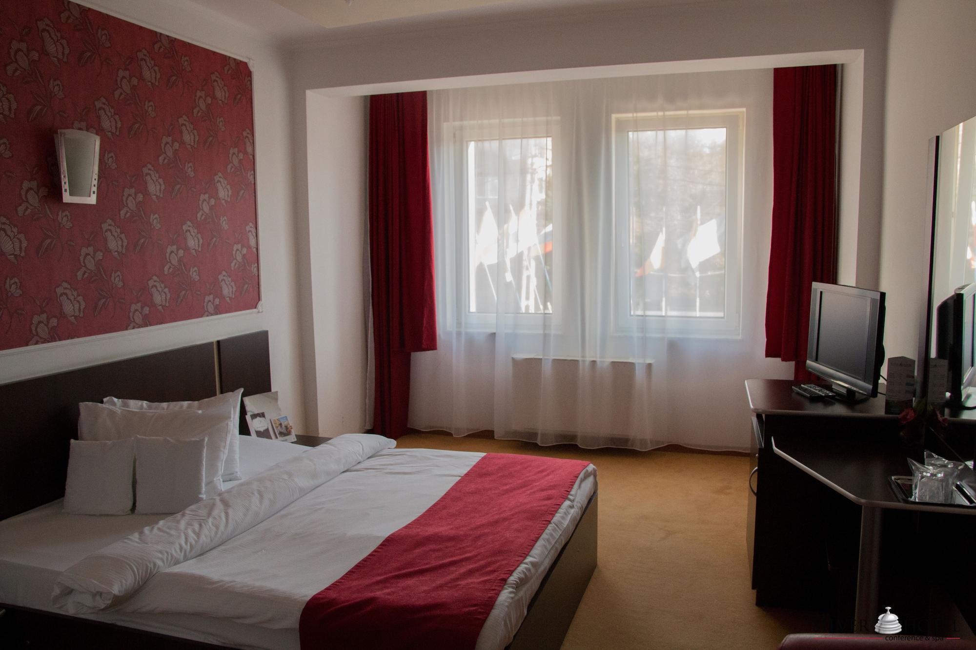 Silver Hotel Oradea Eksteriør billede