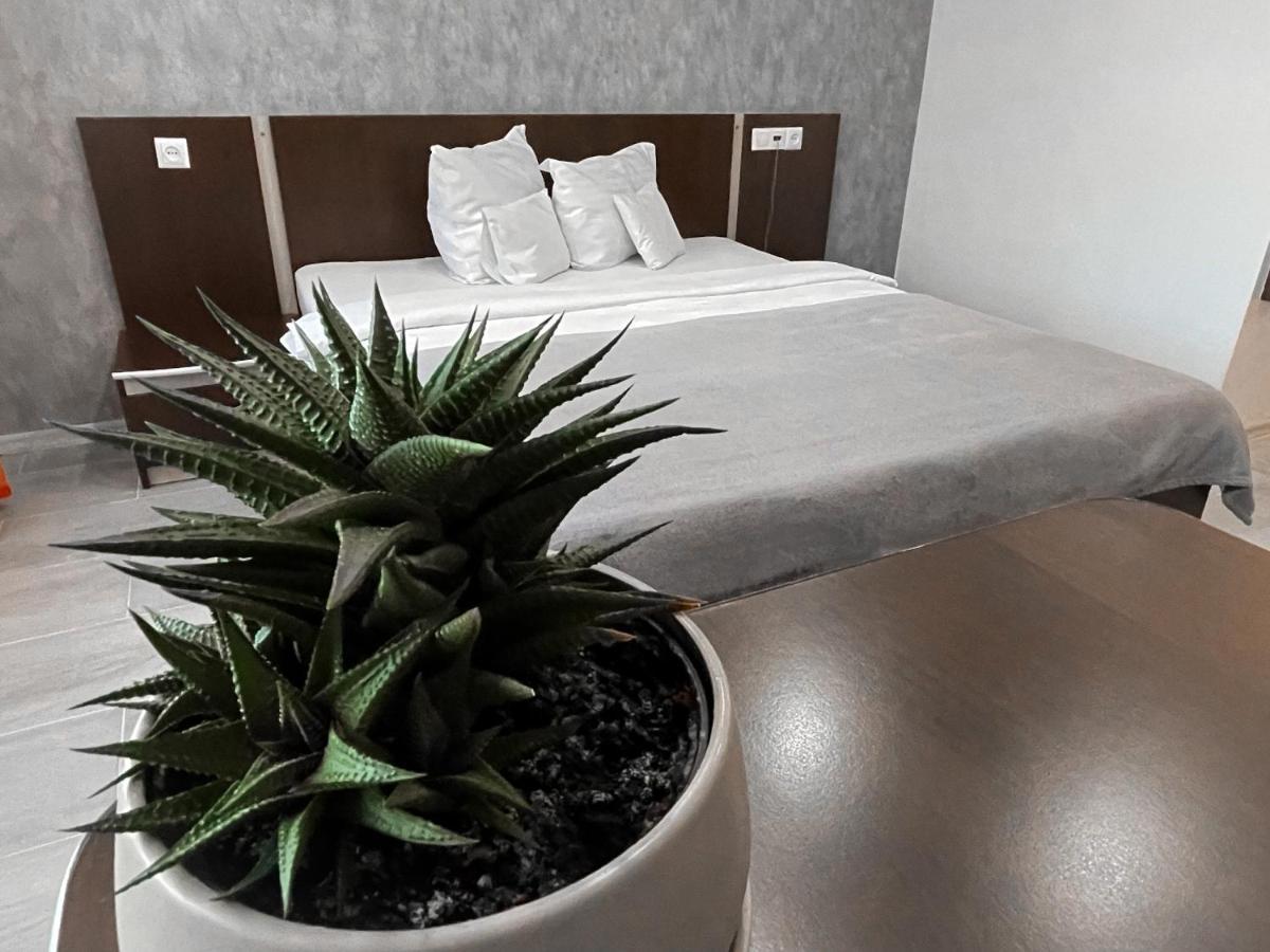 Silver Hotel Oradea Eksteriør billede