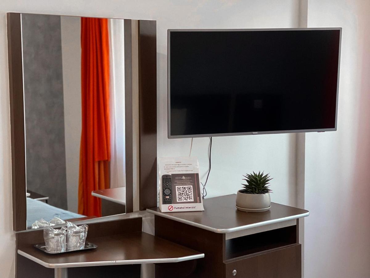Silver Hotel Oradea Eksteriør billede