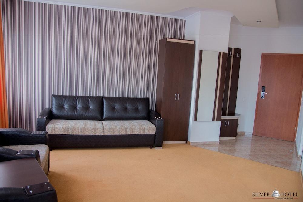 Silver Hotel Oradea Eksteriør billede
