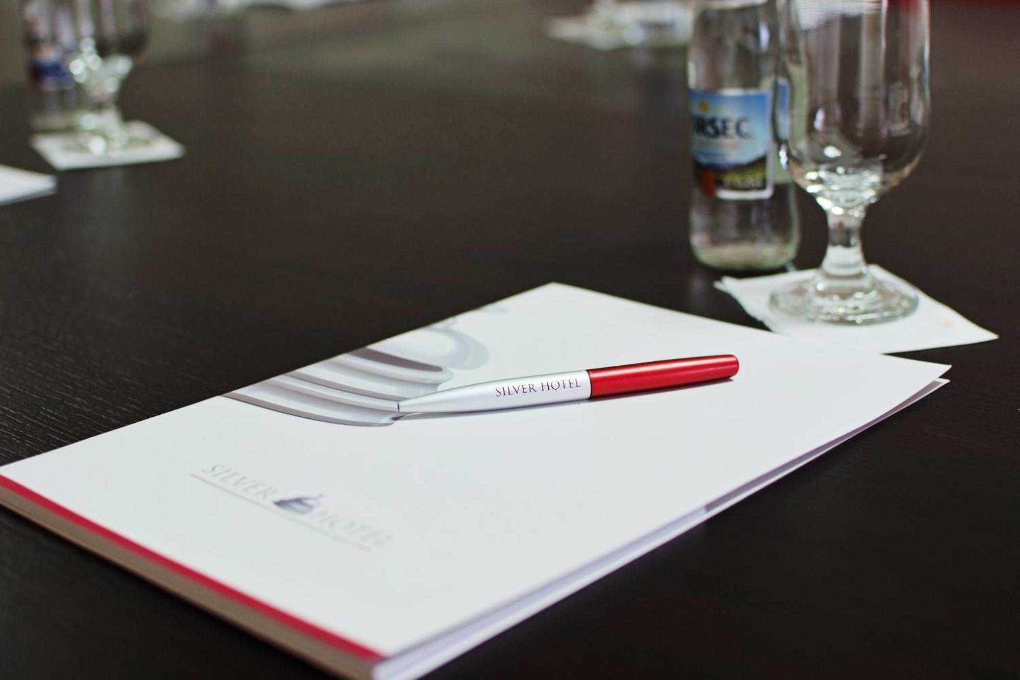 Silver Hotel Oradea Eksteriør billede