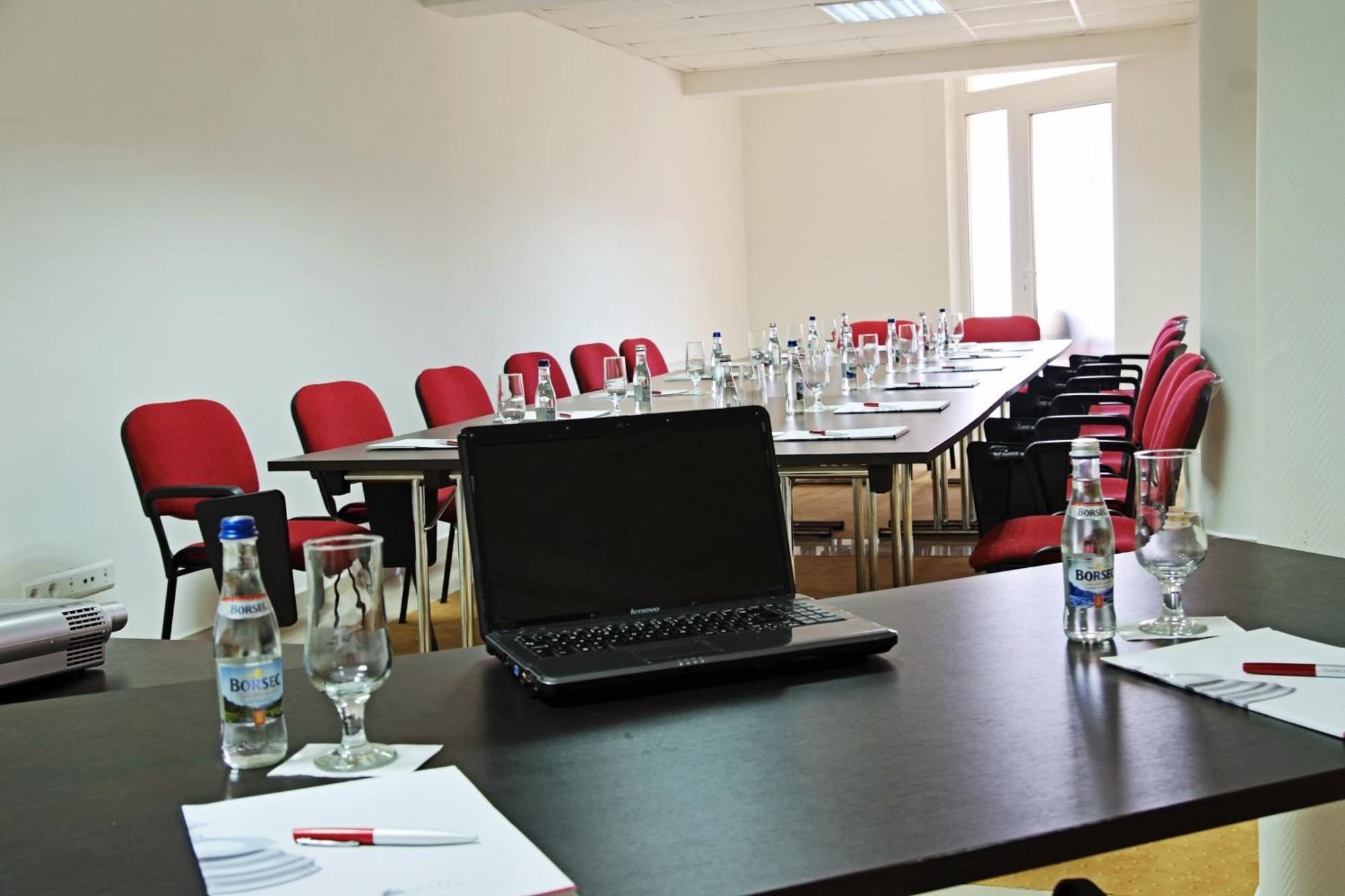 Silver Hotel Oradea Eksteriør billede