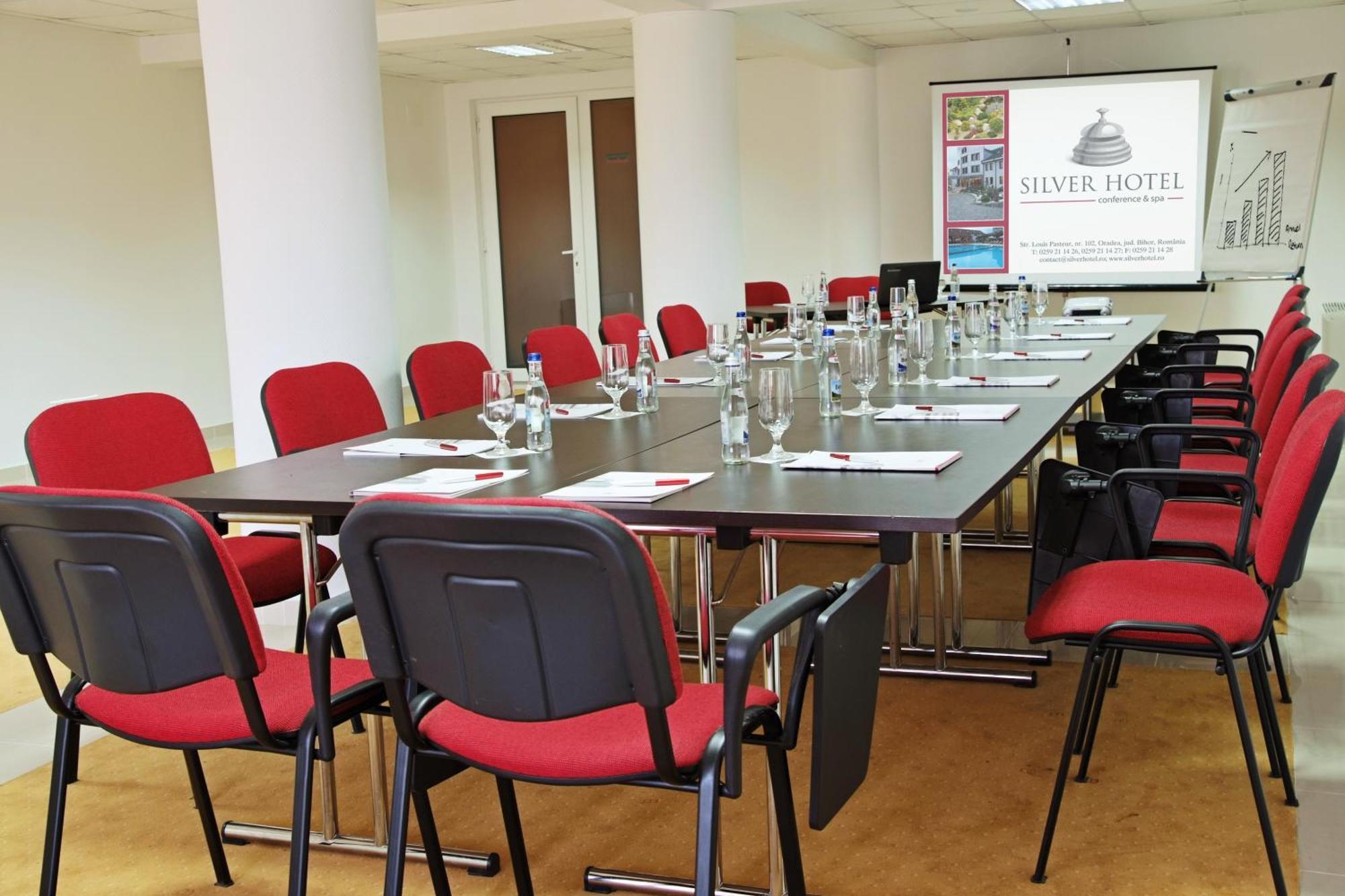 Silver Hotel Oradea Eksteriør billede