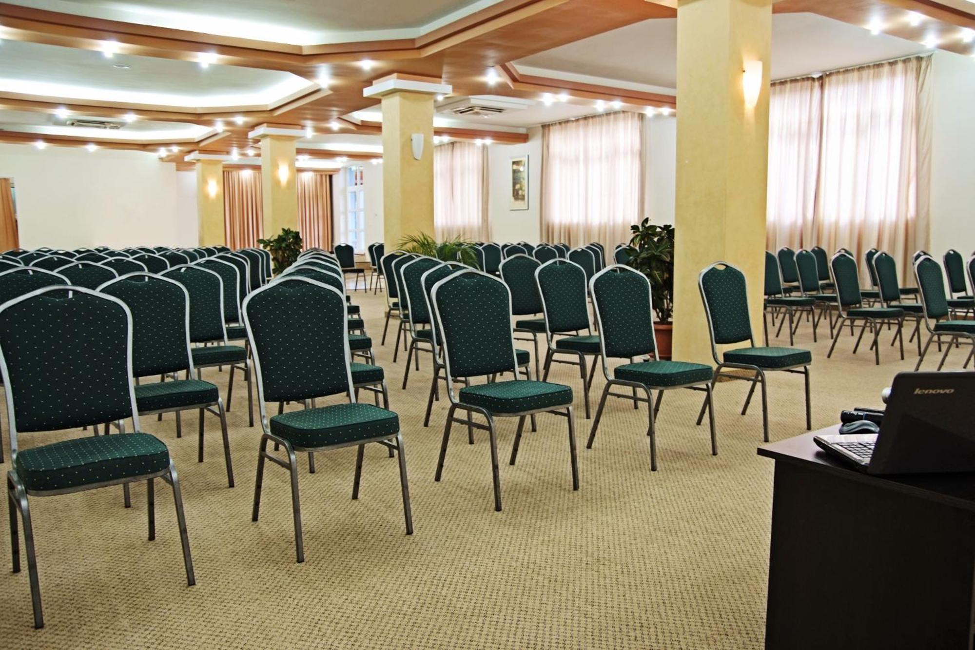 Silver Hotel Oradea Eksteriør billede