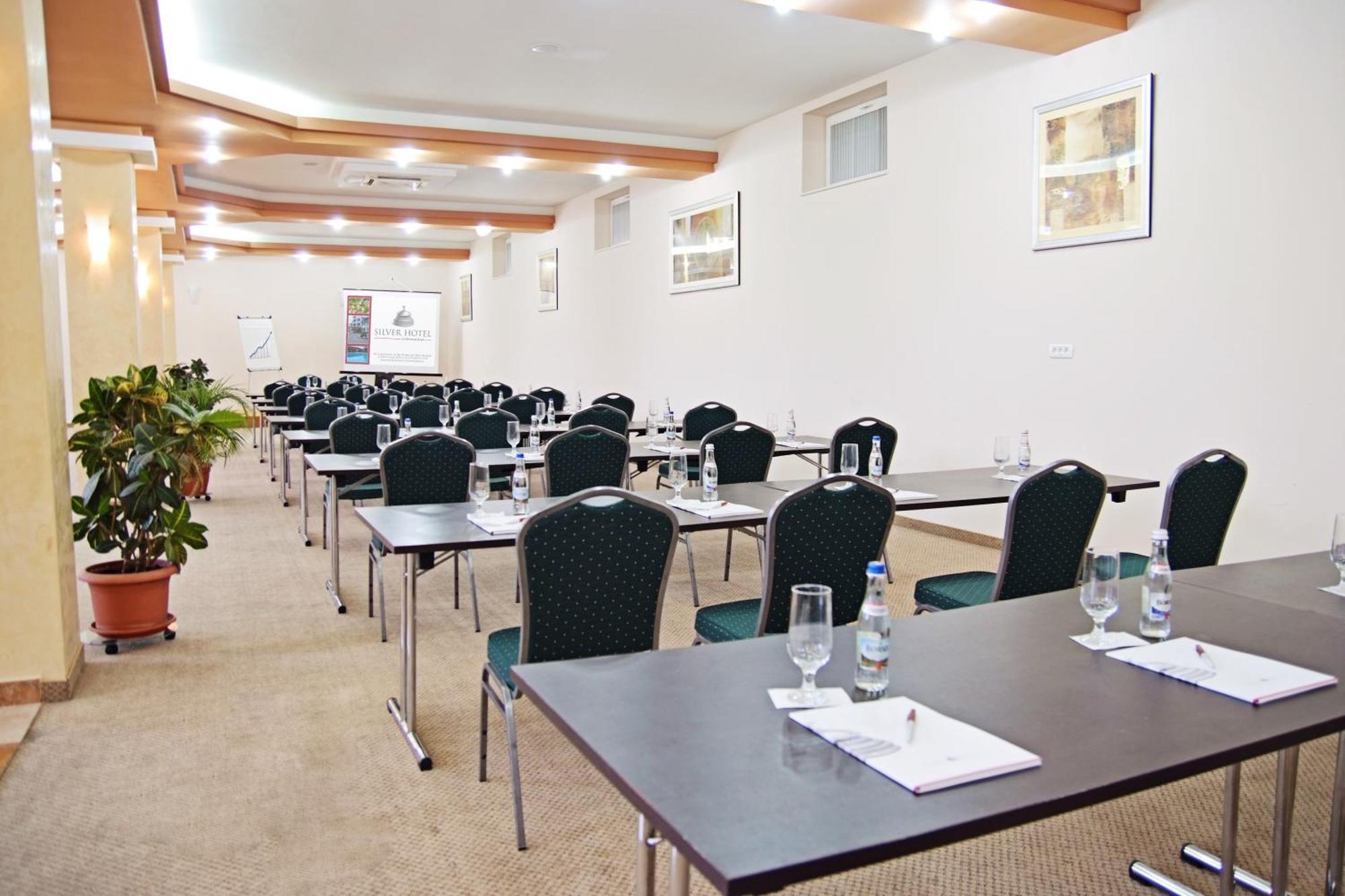 Silver Hotel Oradea Eksteriør billede